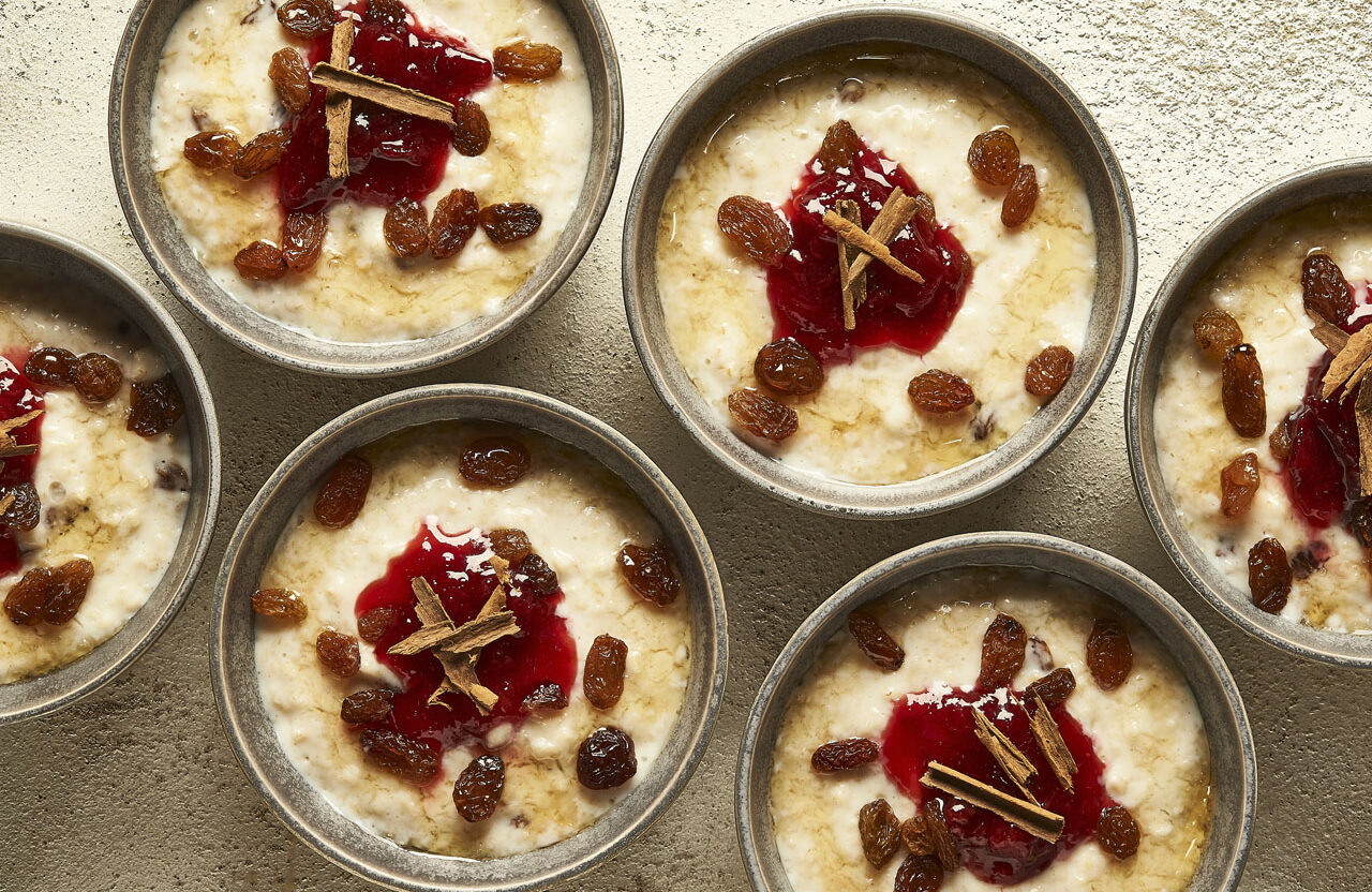 Vitamin D An image of small bowls of porridge with raisins on top
